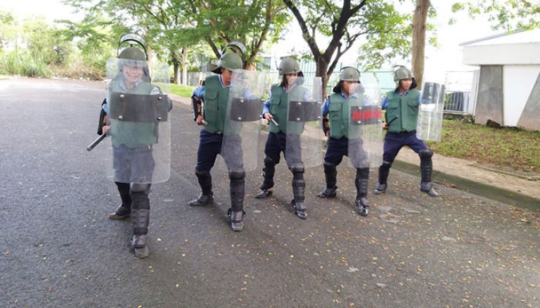 Security guards, PMV bodyguards practice anti-riot
