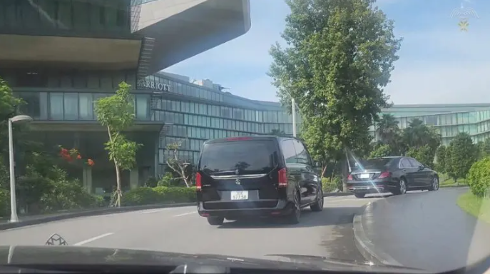 The convoy arrives at JW Marriott Hotel – Providing Safe and Secure Transportation for the Leadership of a Global Technology Corporation.